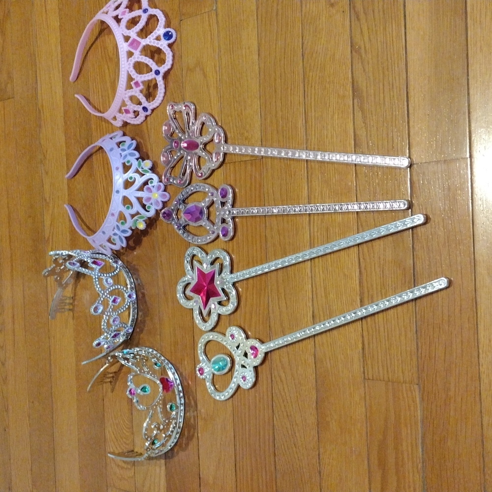 Melissa and Doug princess dress up wands and tiaras set